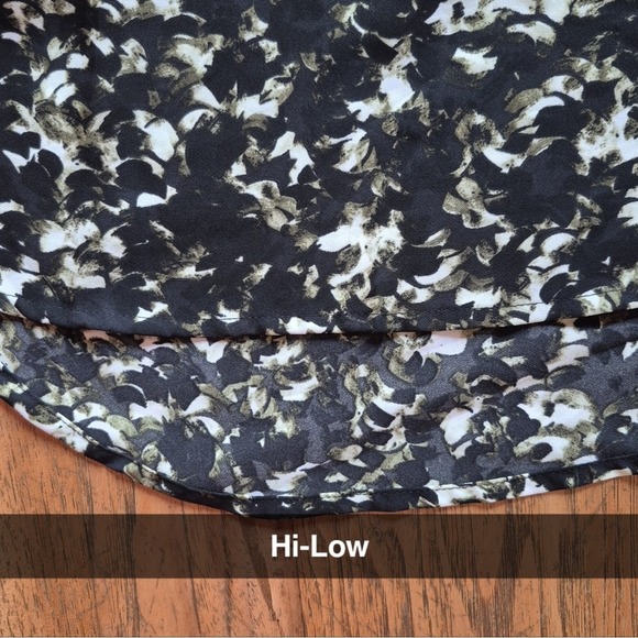 Simply Vera Vera Wang Blouse Floral Print Hi-Low Hem Short Sleeve Size Small 024 - Picture 3 of 5